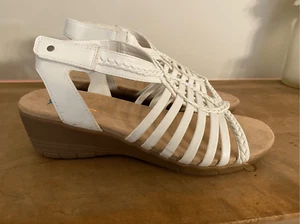 Yuu 8.5 Heidi Memory Foam Wedge Sandals heels women’s white - Picture 1 of 7