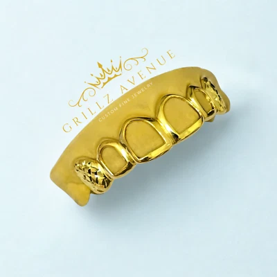 Parrilla de ajuste personalizado con cara abierta y cortes de diamante en los colmillos (plata de ley 925) Foto 1 de 3