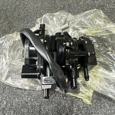 Genuine NOS Johnson Evinrude V4 VRO Fuel Pump Assembly 438090 OEM - Image 1 of 4
