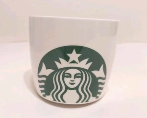 Large 2017 Starbucks 16.9 Oz Coffee Mug White W/ Green Mermaid Siren Logo - Picture 1 of 6