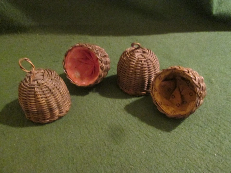 4 Antique Woven Wicker Christmas Tree Bell Decorations with Material Linings - Image 1 of 4