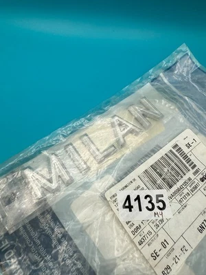 Fabricante de equipos originales Mercury MILAN 2006-2011 emblema de maletero insignia trasera logotipo cromado 6N7Z-5442528A Foto 1 de 4