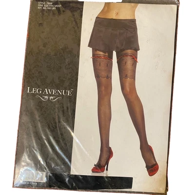 NUEVO CON ETIQUETAS - Leg Avenue de colección encaje negro hasta el muslo con cinta roja - OS Foto 1 de 2