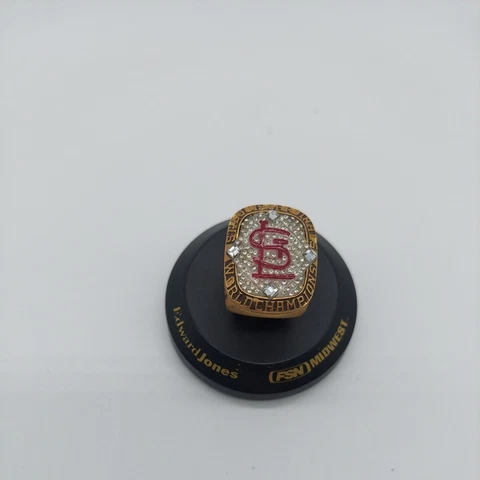 St Louis Cardinals 2006 World Series Champions Replica Ring Statue NIB Cover