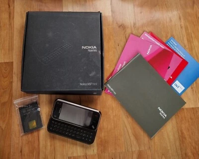 Nokia N97mini ( Business-Handy RM-555 ) in schwarz ( defekt ) in OVP - Bild 1 von 4