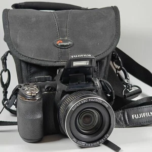 Fujifilm FinePix S3300 14.0MP 26x Zoom Digital Bridge Camera (Black) + Case - Picture 1 of 19