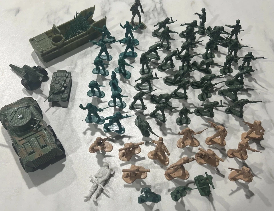 Lote De 60 Soldados De Colección Plástico Ejército Hombres 2" Verde Tostado + Vehículos Jeep Barco Foto 1 de 4