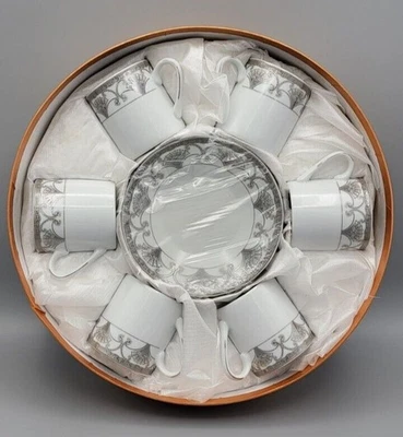 Juego de 12 tazas de café turcas 6 tazas y 6 platillos porcelana fina nuevas en caja plateadas Foto 1 de 4