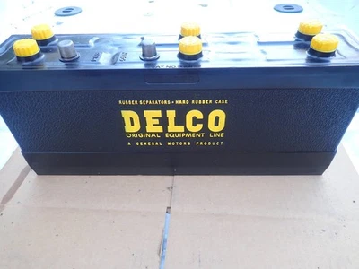 Original NOS Delco 1953 1954 Buick Cadillac Oldsmobile 12 Volt Battery # 1980561 - Image 1 of 4