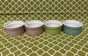 Pier 1 Imports strukturierte Keramik Auflaufförmchen - Pastell 4er Set - 3,5" Ofen/Mikrowelle/DW - Bild 1 von 6