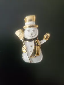 Vintage Enamel Snowman With Broom And Farmer Hat Christmas Pin - Picture 1 of 2