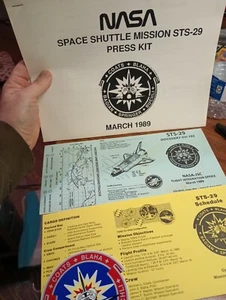 Raro transbordador espacial de la NASA misión STS-29 kit de prensa/horario/pegatina - Imagen 1 de 12