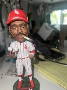 Chicago White Sox 1972 Dick Allen MVP Bobblehead 5/3/25 mit Custom Zigarette - Bild 1 von 5