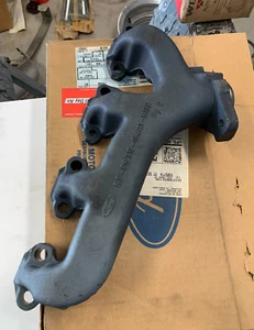 NOS OEM 1992-1997 Ford Bronco F150 Truck 302 Left Exhaust Manifold F3TZ-9431-A - Picture 1 of 2