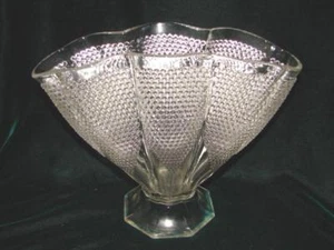 Vintage Elegant Duncan and Miller Flower Art Glass Vase - Picture 1 of 2