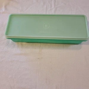 Vintage Tupperware #892-10 Jadite Green Celery Vegetable Container & Lid - Picture 1 of 5