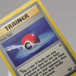 Pokemon TCG - Poké Ball 64/64 Jungle Common 1ª Edición - HP - Imagen 1 de 4