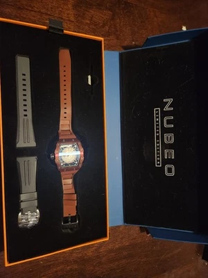 Nubeo Odyssey Bronce Automático Foto 1 de 4