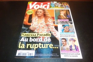 Revue "VOICI N°1973 - 2025" Vanessa PARADIS, Taylor SWIFT, Claudia CARDINALE - Picture 1 of 1