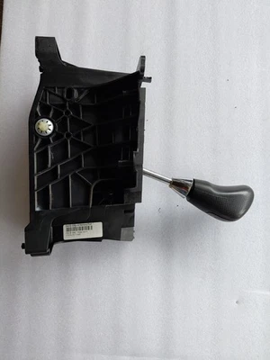 OEM 2005-2007 Jeep Grand Cherokee A/T Floor Shifter Assembly P52124139AC - Image 1 of 4