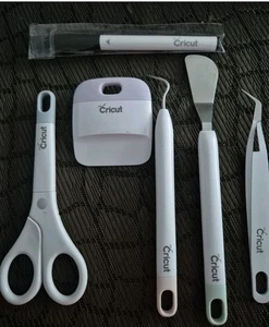 Cricut -Basic Tool Set, Werkzeugset für Schneidemaschinen - Bild 1 von 1