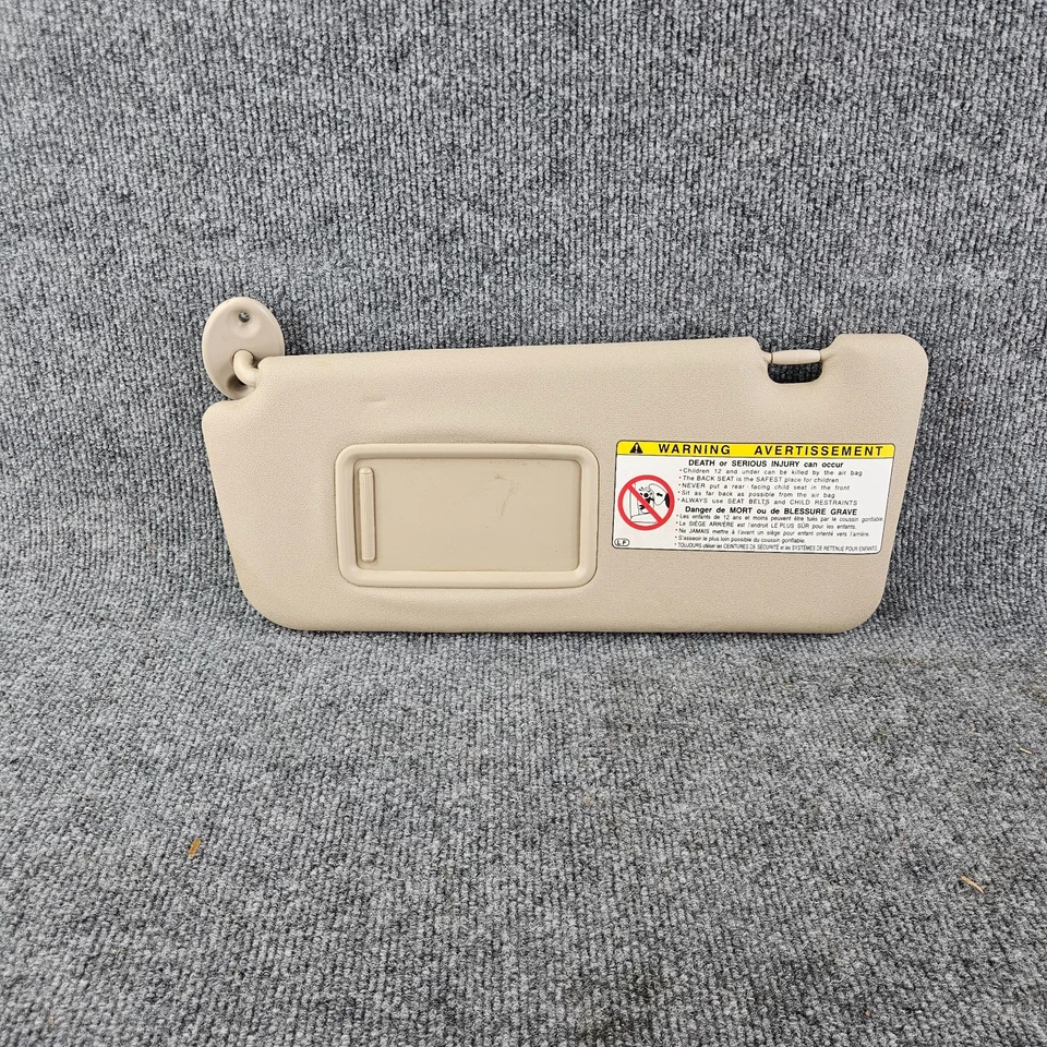 Viseira solar Toyota Highlander 2001-2007 lado do motorista com espelho bege - Imagem 1 de 4