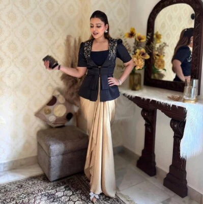 Designer Pakistani Salwar Kameez Ready To Wear Suits Indian Wedding Party Kurta - Image 1 of 4