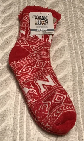 Nebraska Cornhuskers Muk Luks Gameday Cabin Socks Womens 12-14 Mens 11-13 NWT Cover
