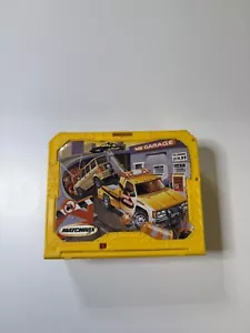 Vintage 2001 Mattel Matchbox MB Garage Yellow Building Case - Picture 1 of 3