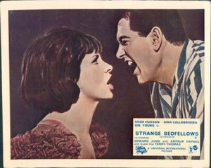 ROCK HUDSON GINA LOLLOBRIGIDA STRANGE BEDFELLOWS LOBBY CARD SHOUTING