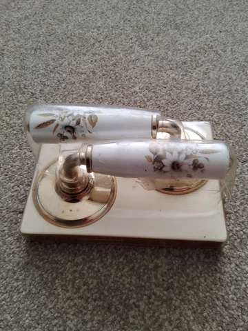 Pair Of Vintage Gainsbrough Ceramic Door Brighton Lever Handles Floral Cover