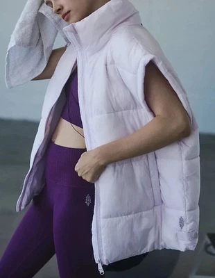 Chaleco Primaloft Free People FP Movement para mujer en una burbuja acolchada XS $148 Foto 1 de 4