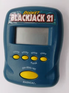 1997 Radica Pocket Blackjack 21 Handheld Electronic Game GETESTET & FUNKTIONIERT - Bild 1 von 5