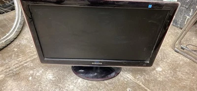 Samsung SyncMaster P2370HD 23-Inch Widescreen LCD Monitor FHD - Image 1 of 2