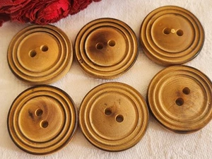 Lot 6 gros boutons anciens en bois brut 3 cm à trous  ref 856 - Picture 1 of 5