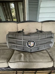 Cadillac STS 2008-2011 parrilla superior cromada y gris OEM LEER - Imagen 1 de 16