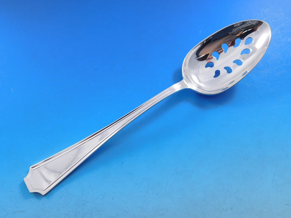 Cuchara para servir Fairfax de Durgin-Gorham de plata esterlina perforada personalizada 8 3/8" Foto 1 de 4
