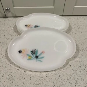 Vintage 70s Lot of 4 Federal Milk Glass Atomic Leaf Mid Century Luncheon Plates - Bild 1 von 7