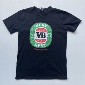 Victor Bravos VB Very Best Black T-Shirt 2018 Men’s Size M Australian Beer Rare - Picture 1 of 7