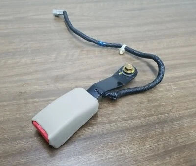 Honda Odyssey 1999-2004 delantero izquierdo lado del conductor bronceado hebilla de cinturón de seguridad OEM Foto 1 de 4