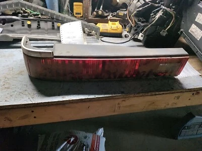 Luz trasera derecha pasajero 4 puertas compatible con 88-91 TOPAZ 259619 Foto 1 de 2