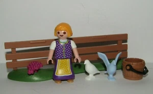 Playmobil Peasant Girl - combine  your shipping cost - Picture 1 of 4