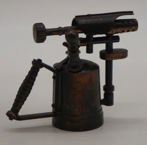 Bleistiftanspitzer Metall - Lötlampe / Bunsenbrenner - Setzkastenobjekt - Bild 1 von 2