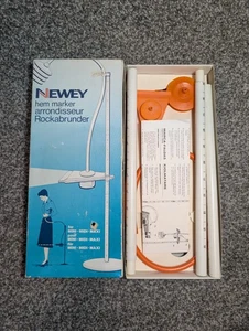 Vintage Boxed The Newey Hem Marker With Chalk Powder For Mini, Midi & Maxi - Picture 1 of 4