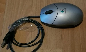 Retro Vintage Logitech Mysz optyczna M-UV55a - Zdjęcie 1 z 2