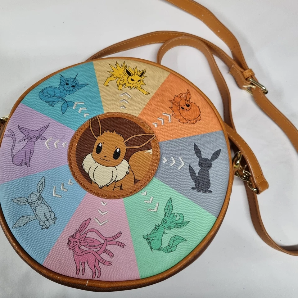 Cartera Bandolera Loungefly Pokemon Eevee Evolution Cantimplora Foto 1 de 4