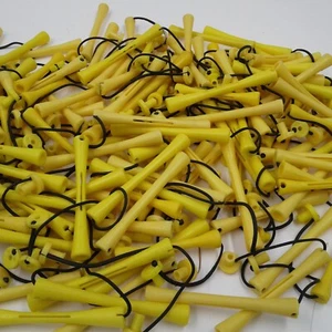 Lote de 142 rizadores elásticos amarillos de plástico vintage Perm Rod de 2 longitudes - Imagen 1 de 3