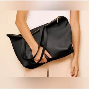 Cuyana Original Classic Zipper Black Tote Bag w/ Insert - Picture 1 of 22