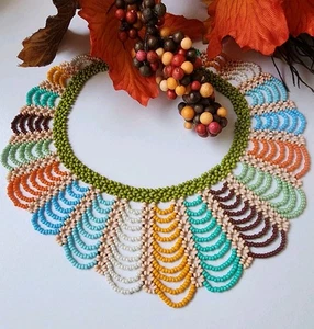 Elegante Halskette mit bunten Rocailles - Bild 1 von 5