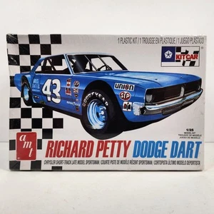 AMT Richard Petty Dodge Dart 1/25 Plastik Modellbausatz Short-Track Chrysler Kit Car - Bild 1 von 10
